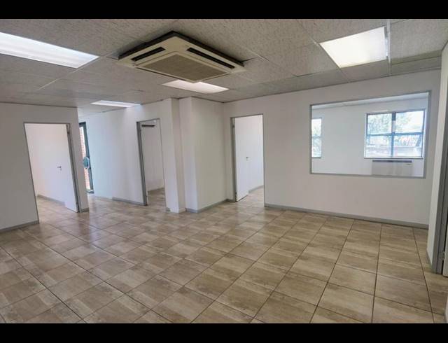 BUSINESS PROPERTY TO RENT IN MENLYN